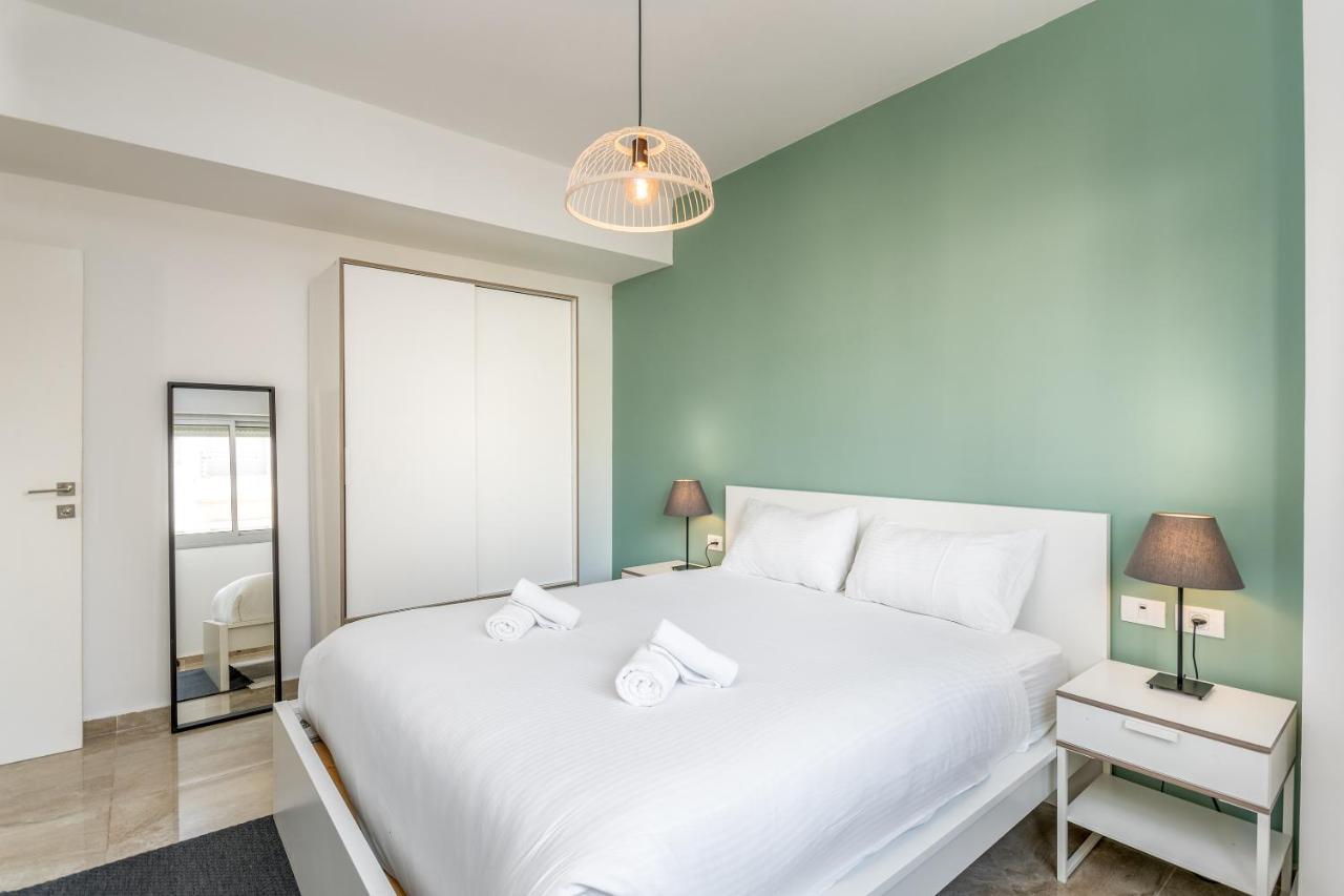 3 Bedrooms Apt Balcony & Parking Near Banana Beach Tel Aviv Ngoại thất bức ảnh